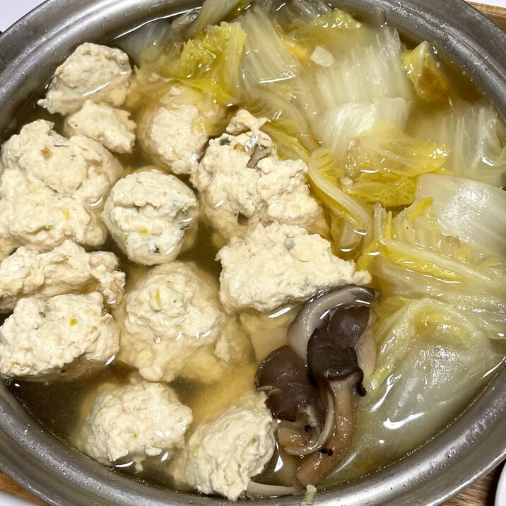 常備調味料で簡単♬白菜ときのこの温か鶏団子スープ♡